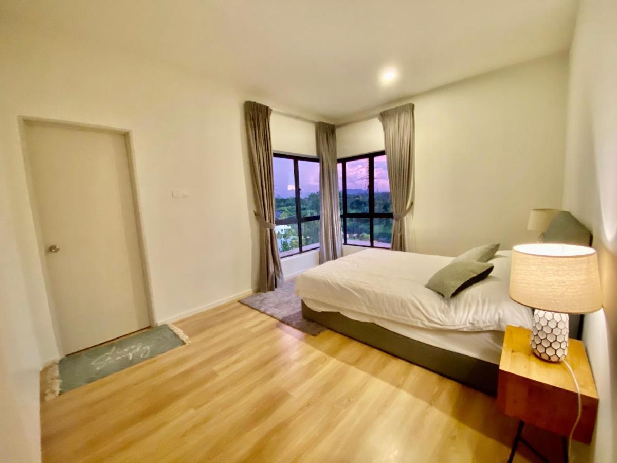 Faizal Madhi Homestay Kuching Zewnętrze zdjęcie