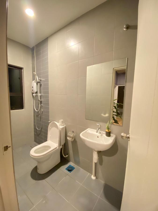 Faizal Madhi Homestay Kuching Zewnętrze zdjęcie