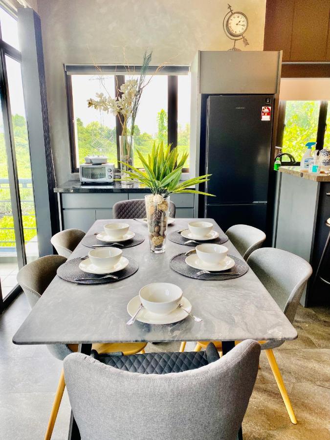 Faizal Madhi Homestay Kuching Zewnętrze zdjęcie