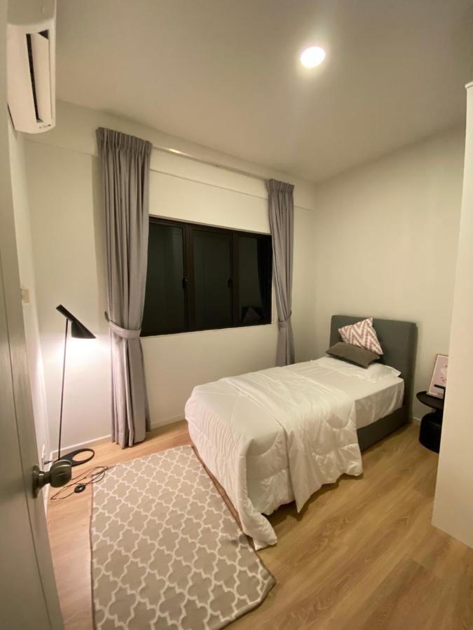 Faizal Madhi Homestay Kuching Zewnętrze zdjęcie