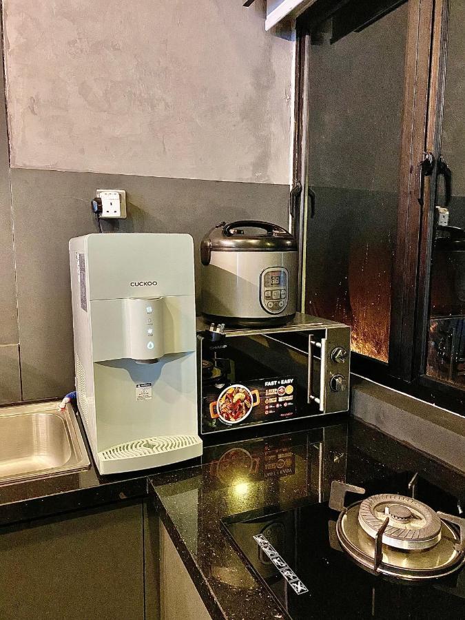 Faizal Madhi Homestay Kuching Zewnętrze zdjęcie