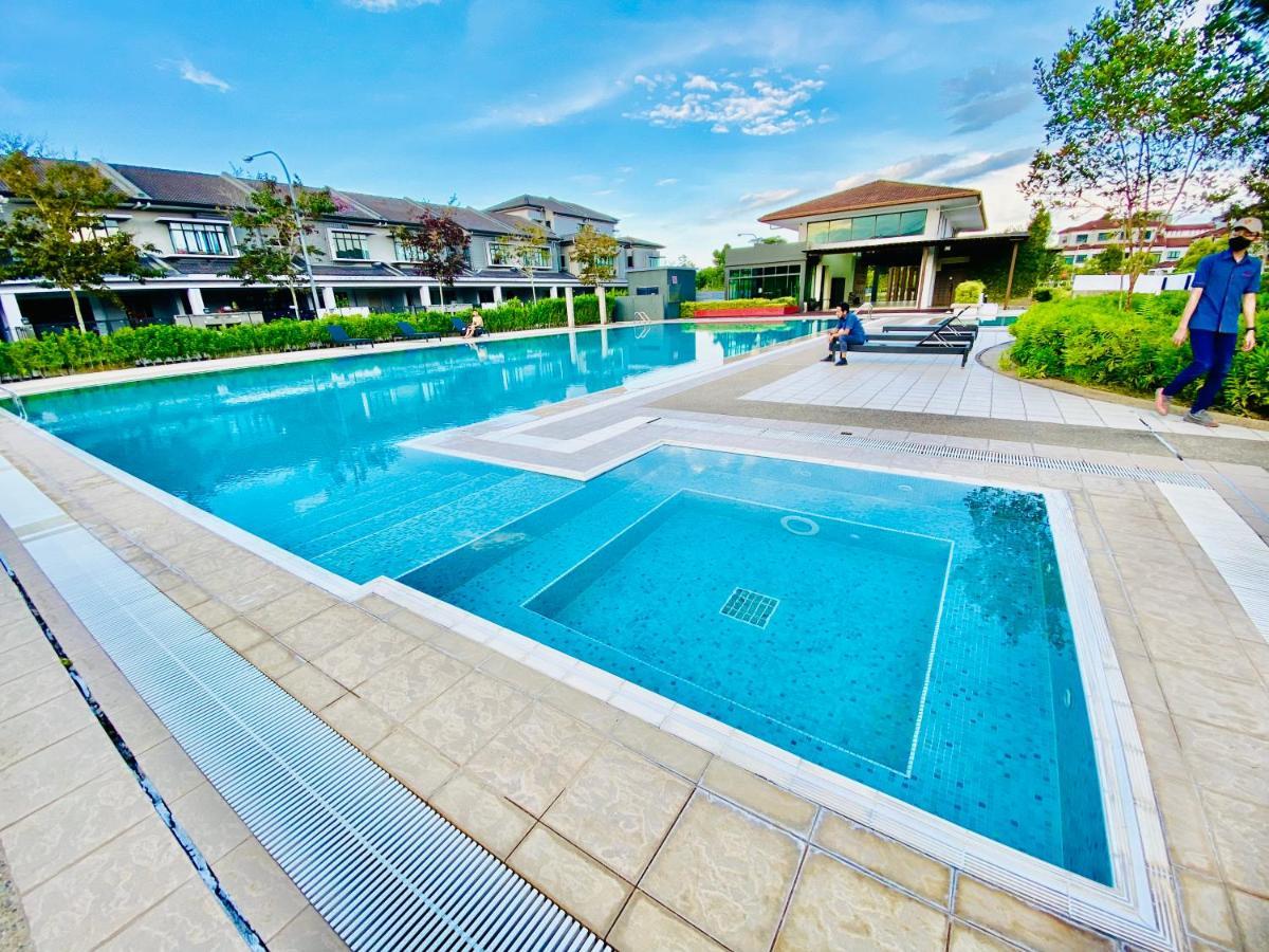 Faizal Madhi Homestay Kuching Zewnętrze zdjęcie
